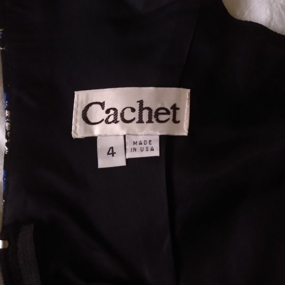 Cachet Halter Top - Picture 5 of 7